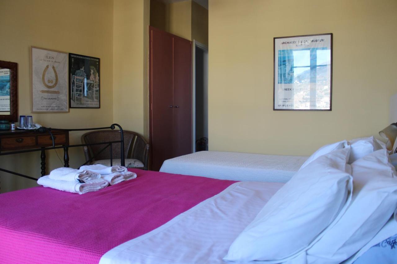 Hotel Blue Dolphin Batsi Exterior foto