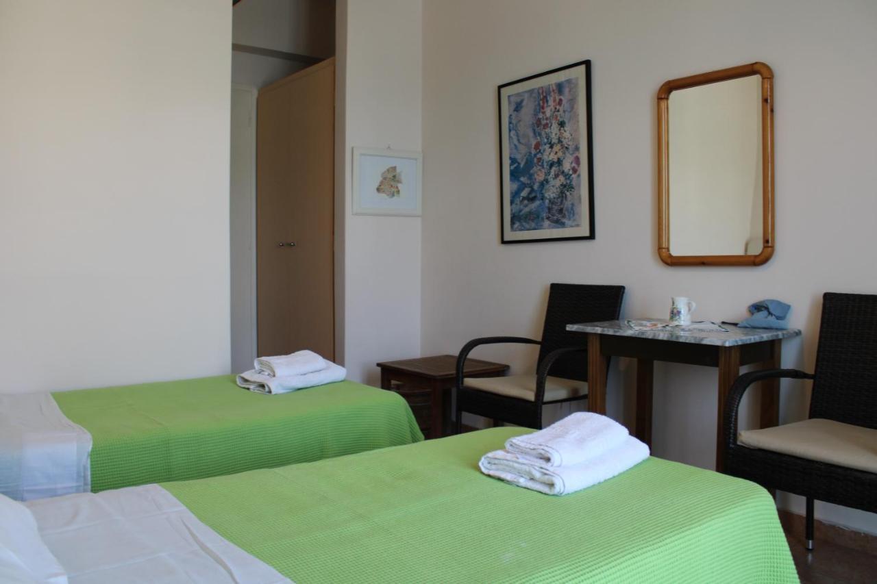 Hotel Blue Dolphin Batsi Exterior foto